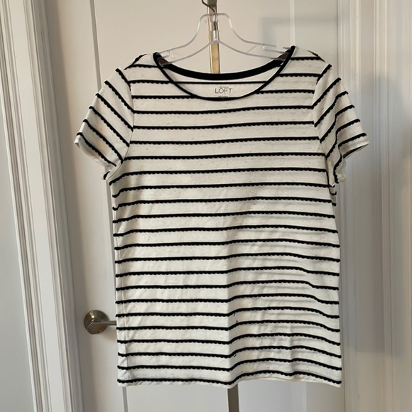 LOFT tshirt black ruffle detail - Picture 1 of 4